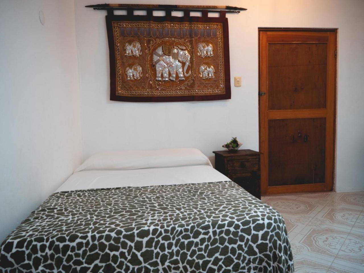 Casa Gajah Hotel Cuyo Exterior photo